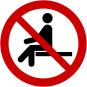 P018 - Sitzen verboten - selbstklebend
